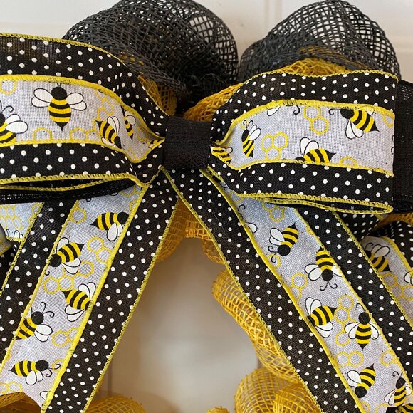Handmade Honey Bee Wreath, Bee Home Decor, Spring Wreath - Picture 2 of 5